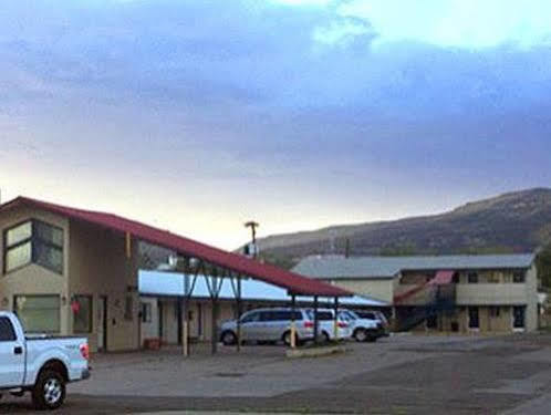 Travel Motel Raton Luaran gambar